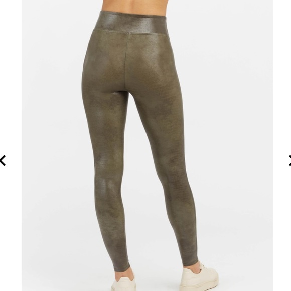 NWT Spanx Faux Leather Croc Shine Leggings - Picture 10 of 15